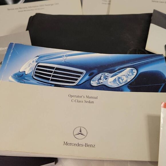 Mercedes-Benz 2005 C-Class Sedan Operator Manual C 230 C 240 C320 car Owner Book - Picture 2 of 16